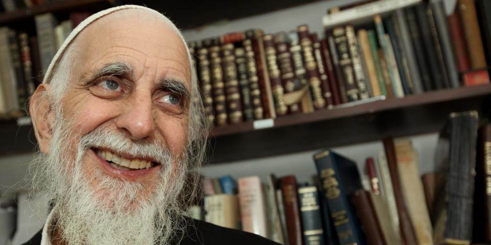 אחרי מות: דין וחשבון על הרב פרומן