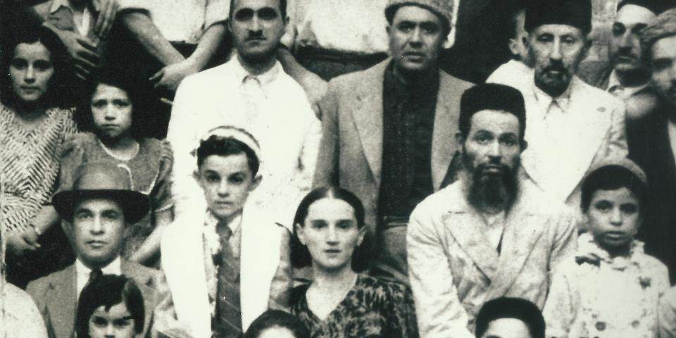 מסודרים: הצצה לקהילה היהודית שנוהגת לקיים סדר בט"ו בשבט