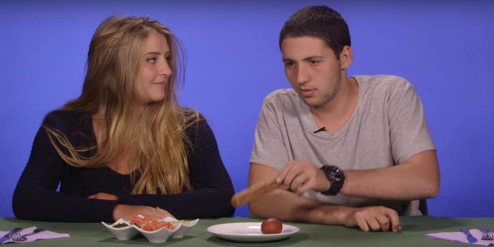 מי אמר גפילטע פיש ולא קיבל? טעימות ראשונות של מאכלי עדות