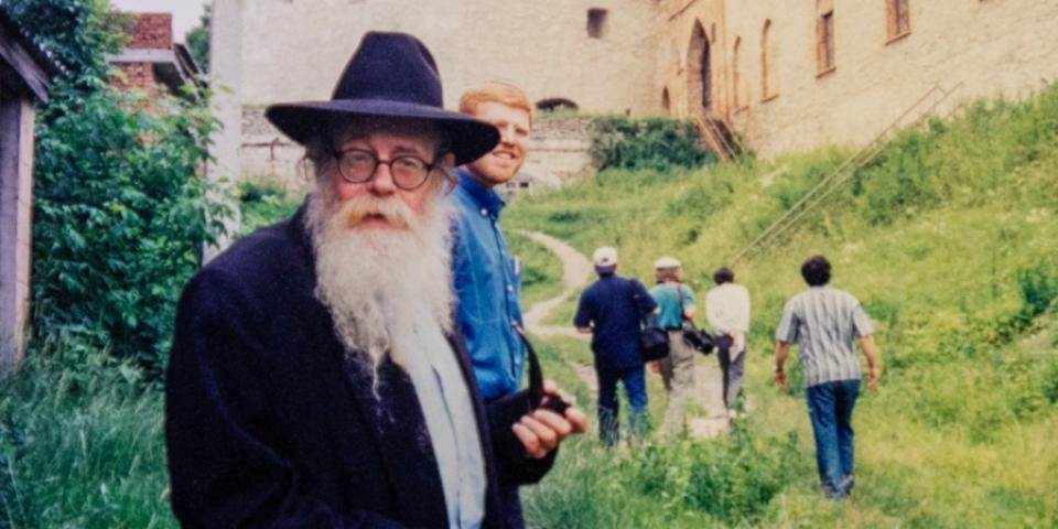 תשוקה והומור רוסי: הרב שטיינזלץ שלא הכרתם