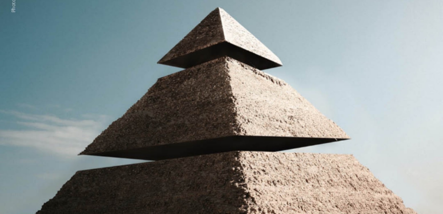 Between History and Memory: The Jewish Perspective