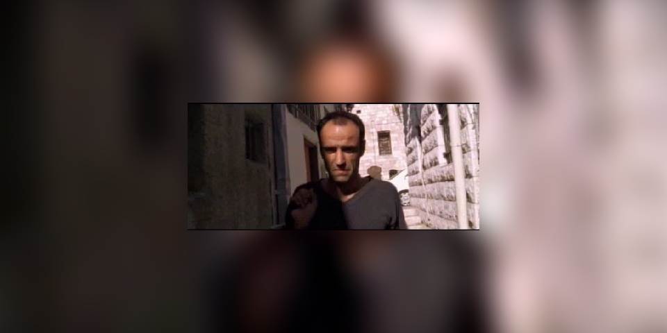 בית הכנסת נכנס לפריים