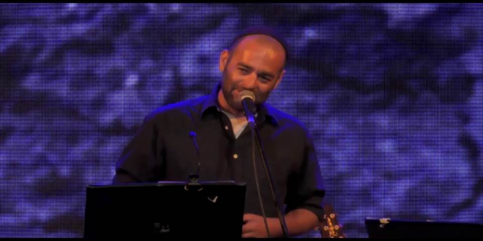 הבנאדם אינו אלא - יונתן בלומנפלד