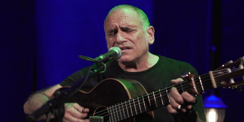 דויד ברוזה ובן אלקיים - אל תשאלי אם אני אוהב