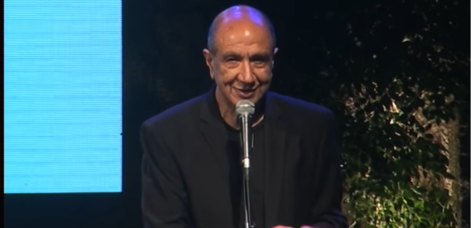 רוני סומק מקריא ננו-שירים