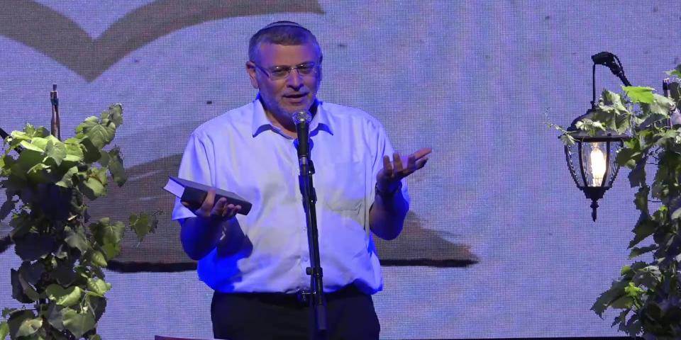 הרב בני לאו לכבוד סיום מחזור א' של 929