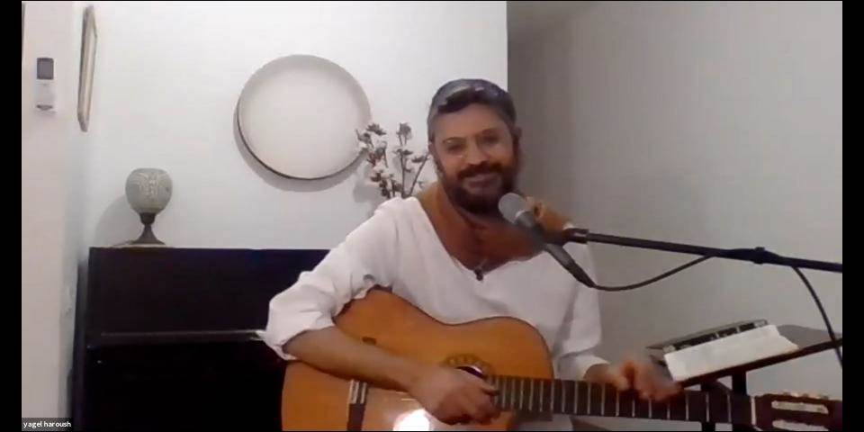 יוצאים בשיר ונמשכים בשיר